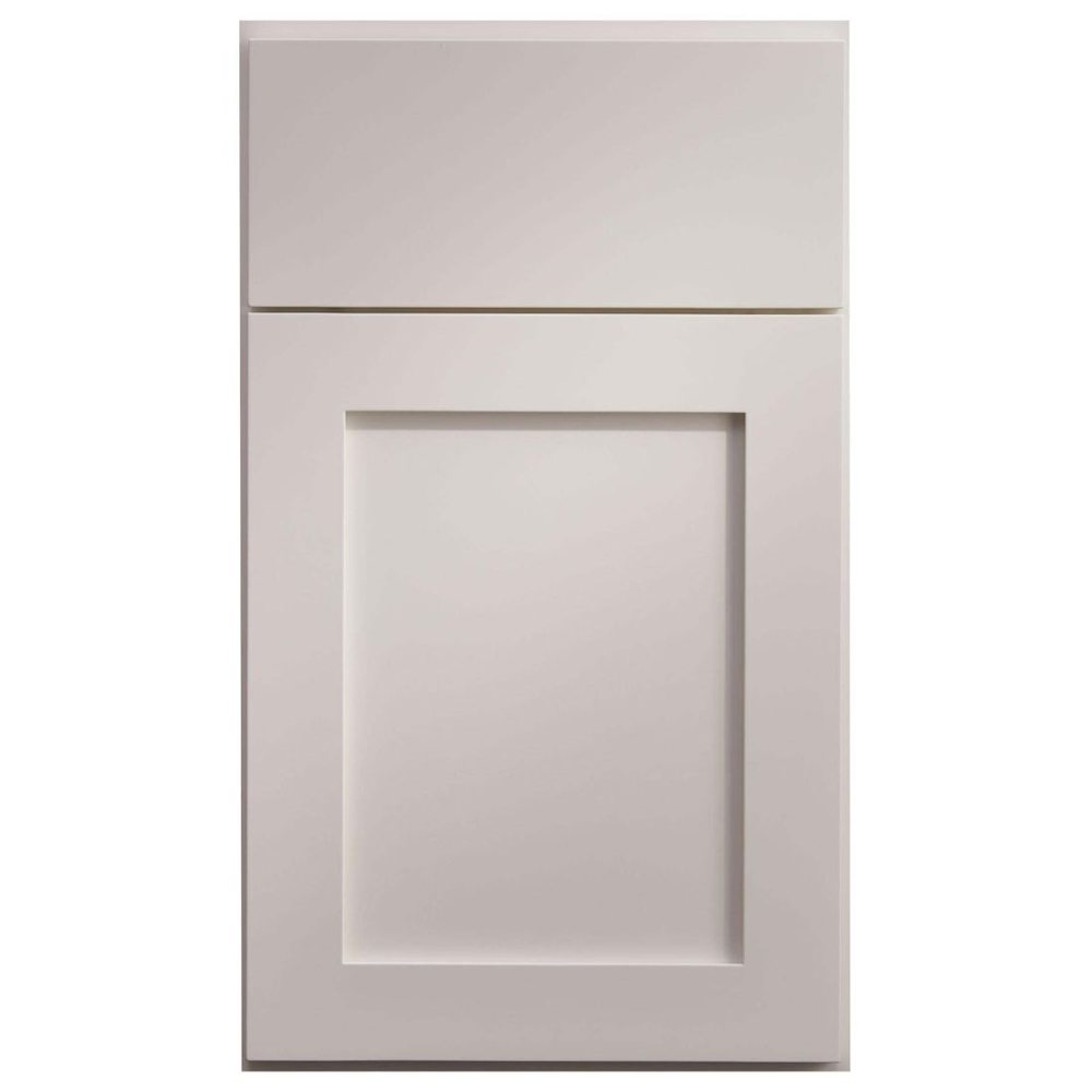 Crystal Regent cabinet door in Frosty White on PGM