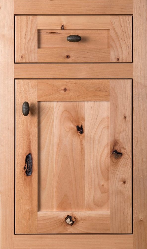 Plain & Fancy Quaker cabinet door — Knot Alder · Natural