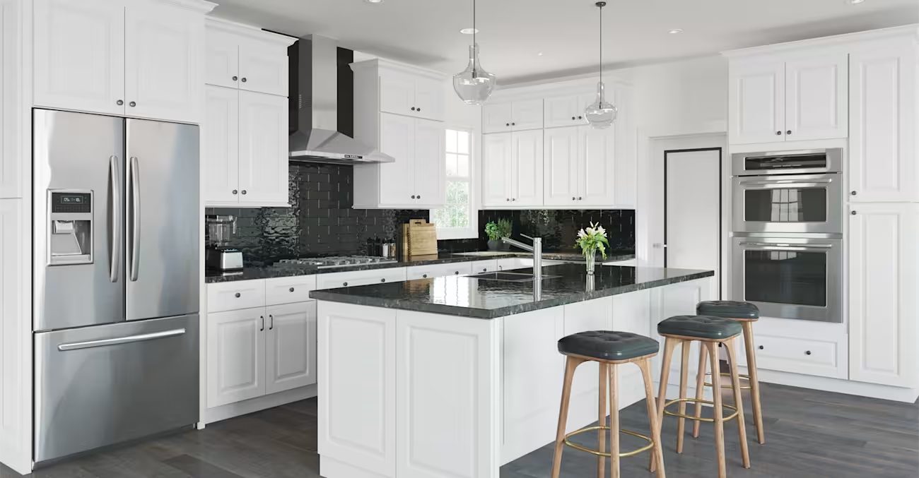 Fabuwood Hallmark in Frost kitchen — manufacturer photo
