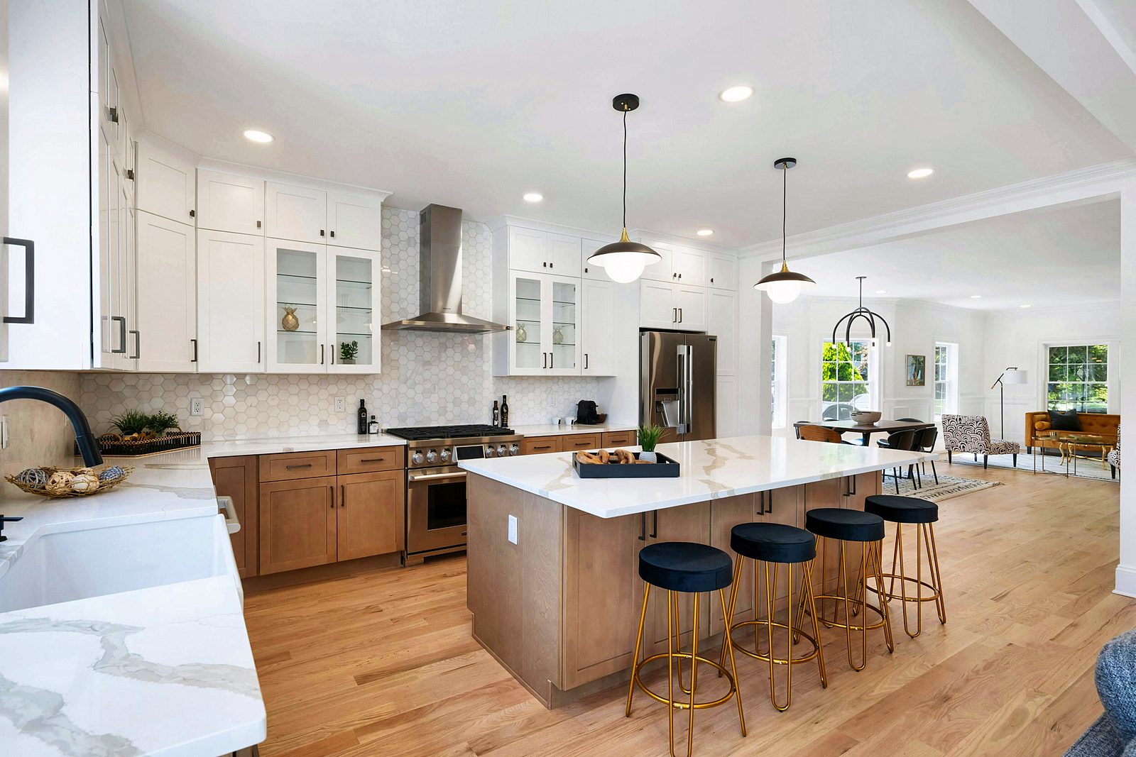 Island seating and 48-inch range