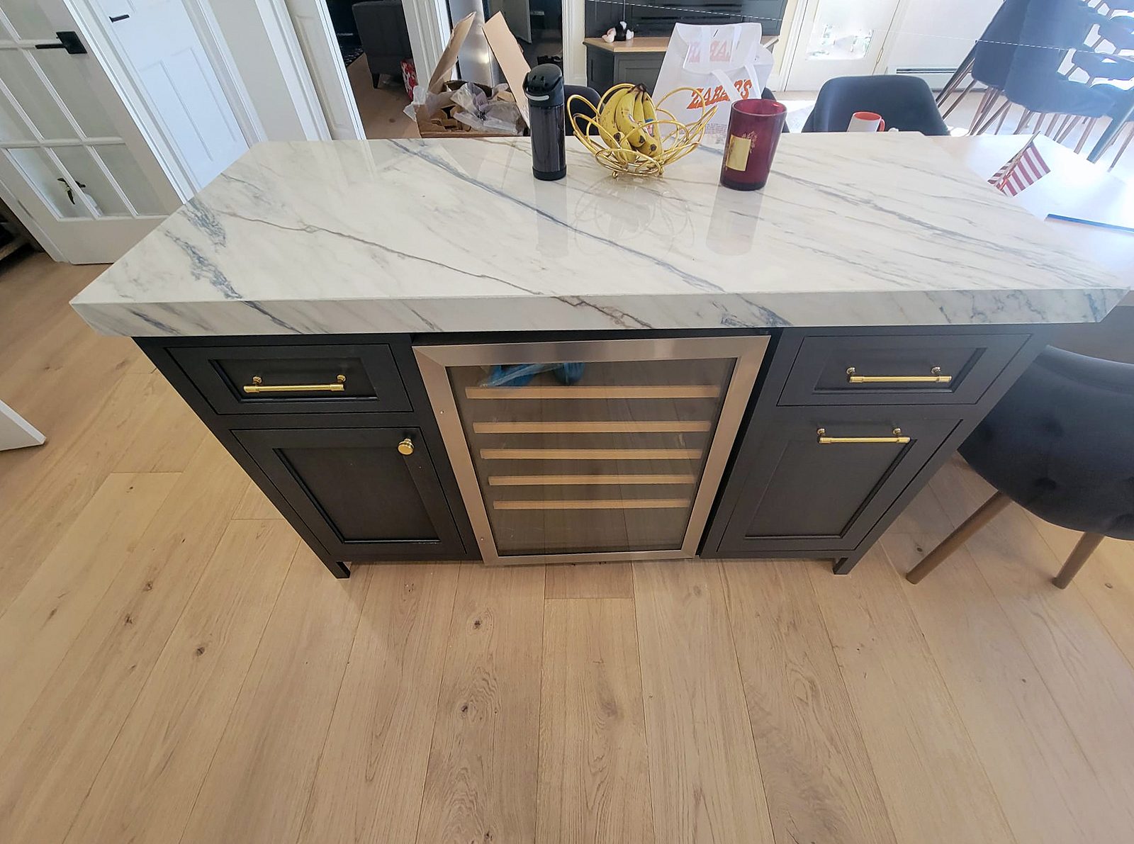 The Hudson island with its undercounter wine fridge under the Dekton Trance top