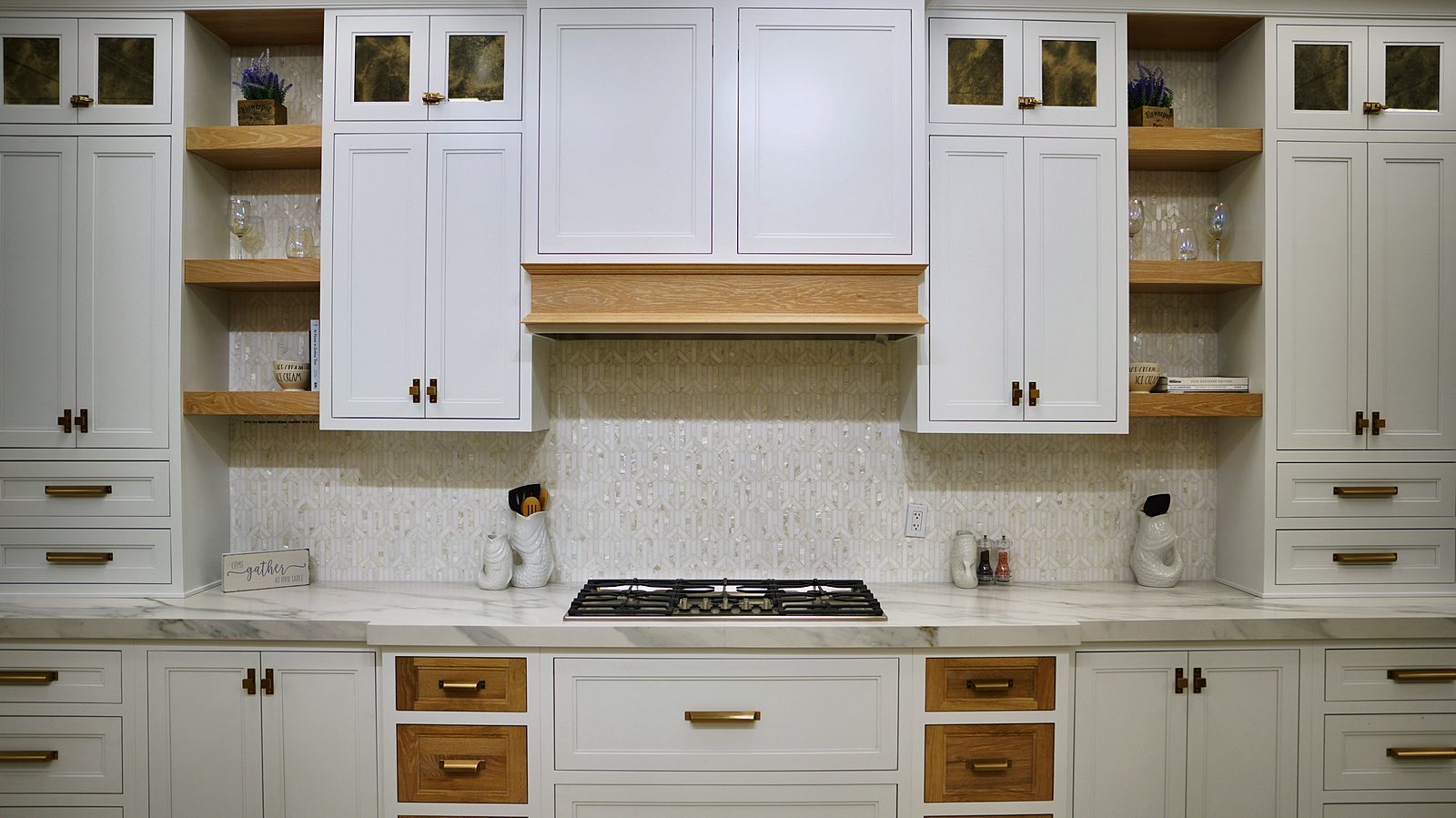 My House Kitchen Union showroom — White and oak inset display