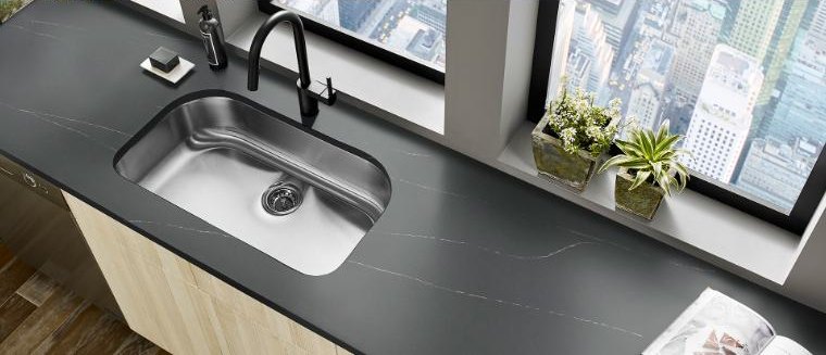 MSI Soapstone Metropolis installed