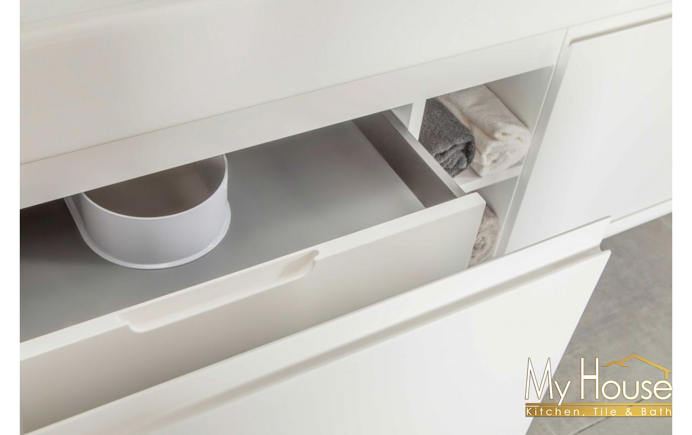 Otto Home Goods Vanities Gala 60" White