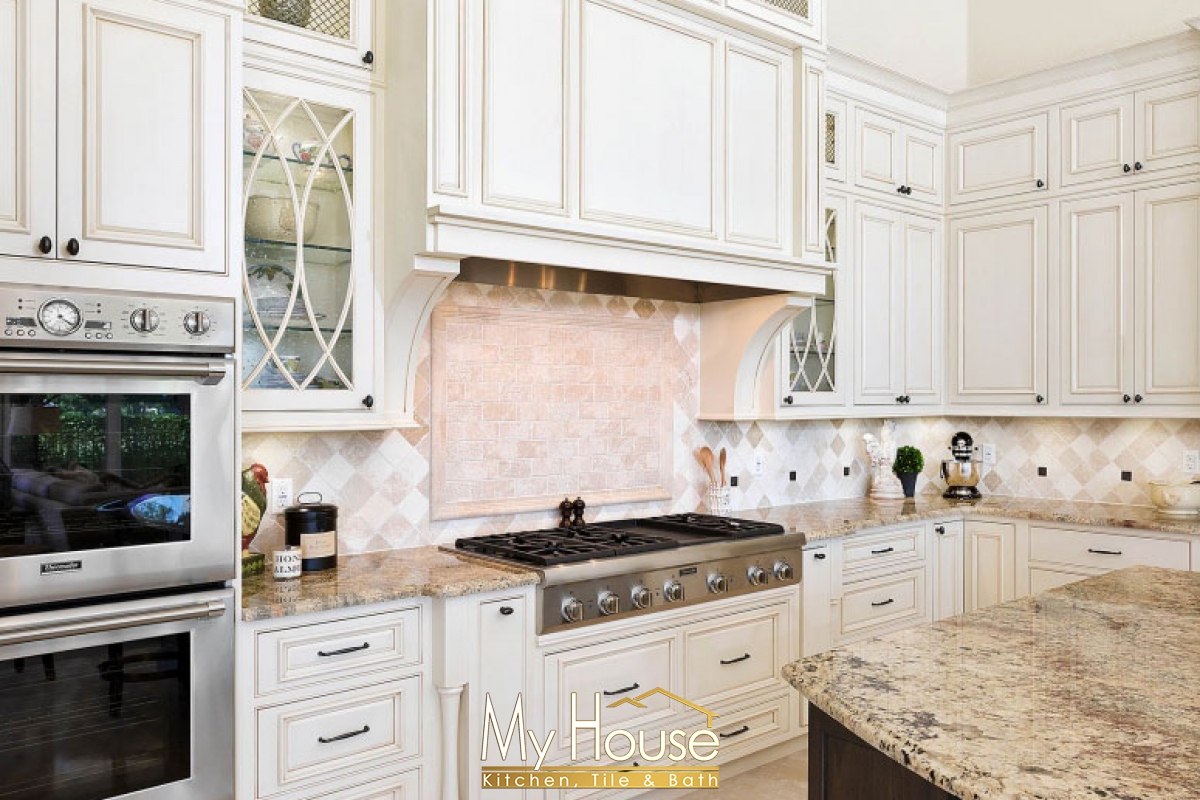 Shiloh Soft White With Cafe Highlight On Maple